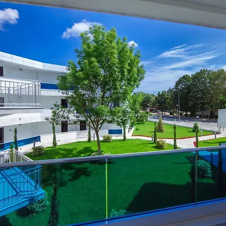 Hotel Meduza Estival 3*