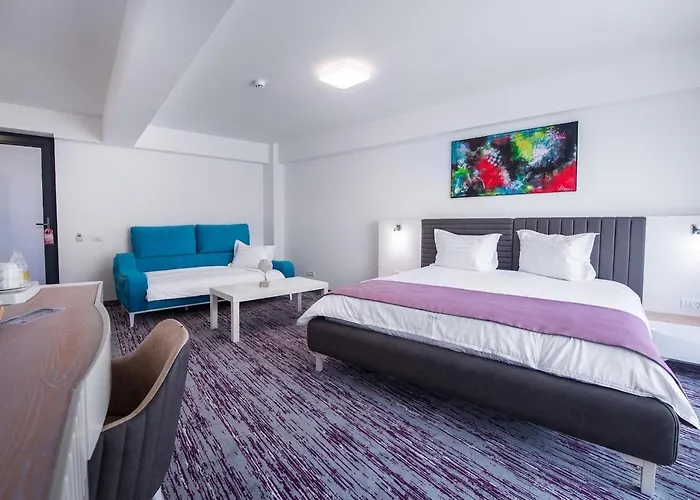 Отель Meduza Estival