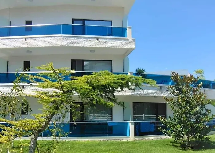 Отель Meduza Estival 3*