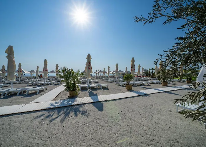 Отель Meduza Estival 3*