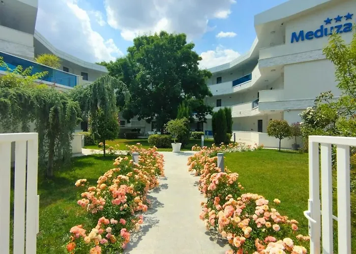 Meduza Estival Отель