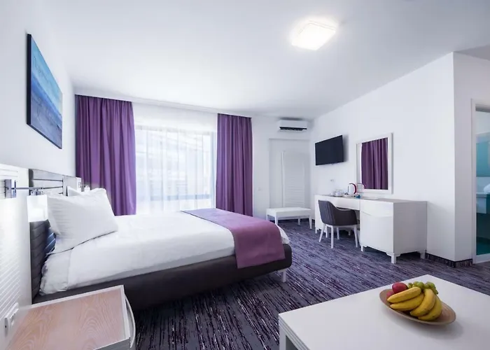 Отель Meduza Estival 3*