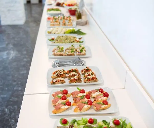 Отель Meduza Estival