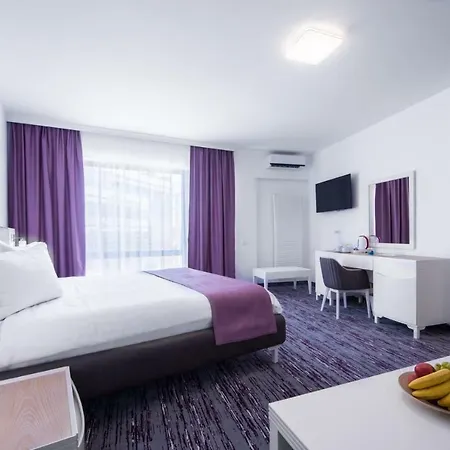 Hotel Meduza Estival 3*