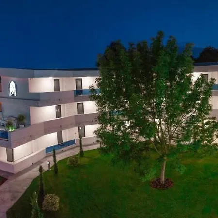 Hotel Meduza Estival 3*