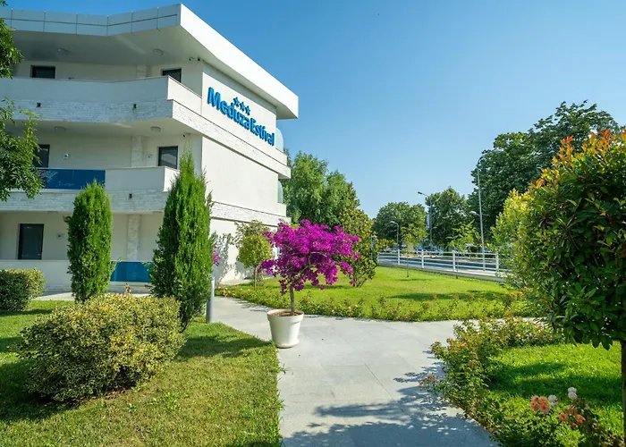 Hotel Meduza Estival